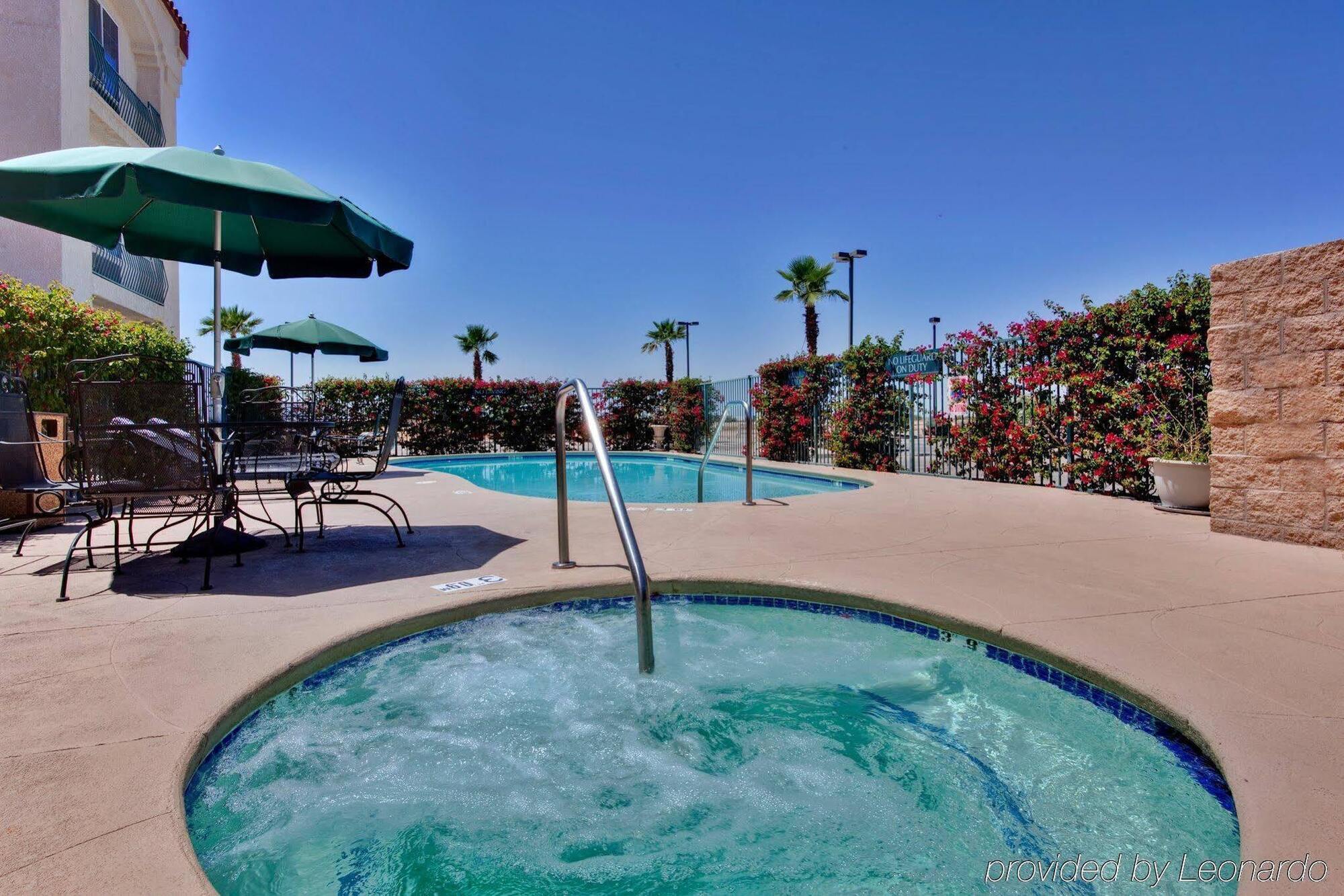 Hampton Inn By Hilton Calexico Esterno foto