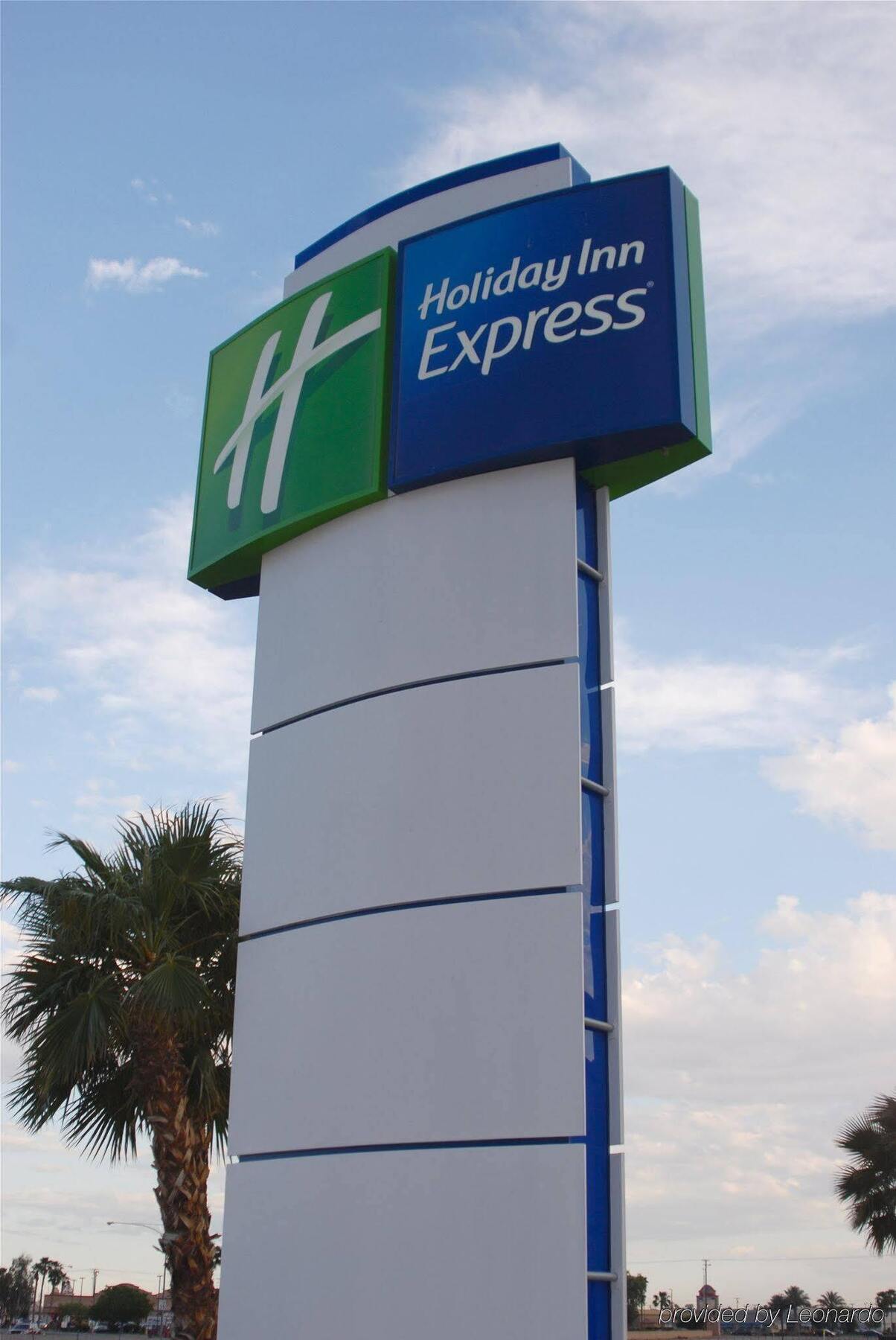 Holiday Inn Express Calexico, An Ihg Hotel Esterno foto